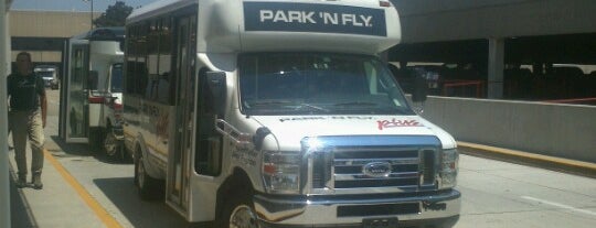 Park N Fly Bus is one of Lugares favoritos de Chester.