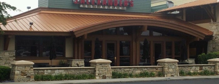 J Alexander's Restaurant is one of สถานที่ที่บันทึกไว้ของ Kimmie.
