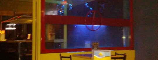 Yellow Submarine is one of Bar ~ Pub ~ Club.