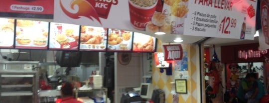 KFC Plaza Merliot is one of Restaurantes y otros.
