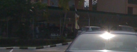 Sekolah Ugama Jerudong is one of 4777 HQ.