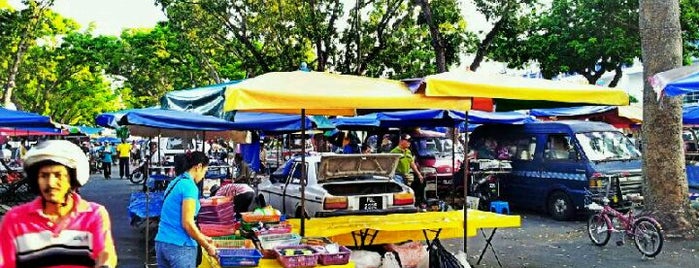 Lorong Kulit Flea Market (Pasar Lambak) is one of Penang To-Do.