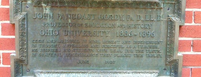 John Pancoast Gordy Hall is one of สถานที่ที่ Mollie ถูกใจ.