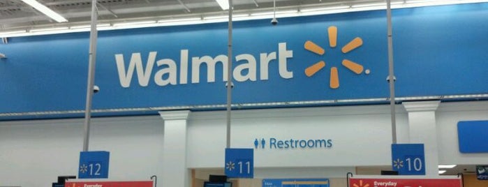 Walmart Supercenter is one of Lieux sauvegardés par Rollo.