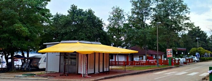 Yellow Kiosk is one of Camping Bijela Uvala.