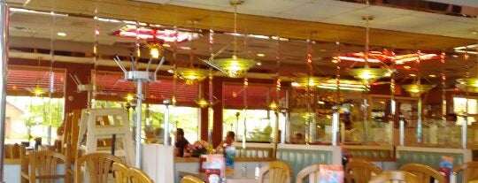 Andros Diner is one of Tempat yang Disimpan Lizzie.
