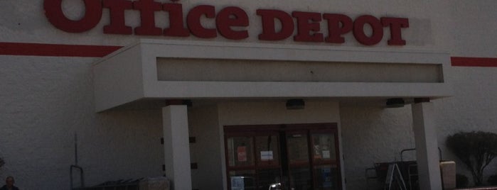Office Depot is one of Gabrielさんのお気に入りスポット.