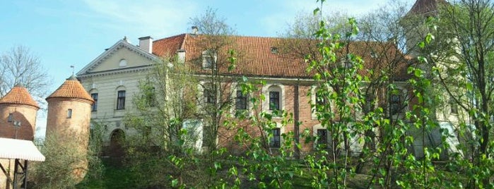 Pułtusk - Zamek is one of Tempat yang Disukai Dima.