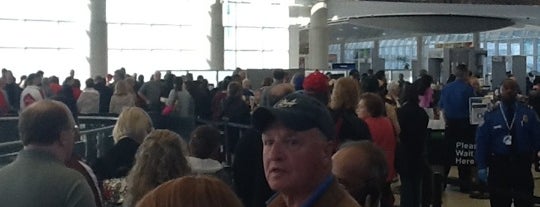 TSA Security Checkpoint is one of Locais curtidos por Gregory.