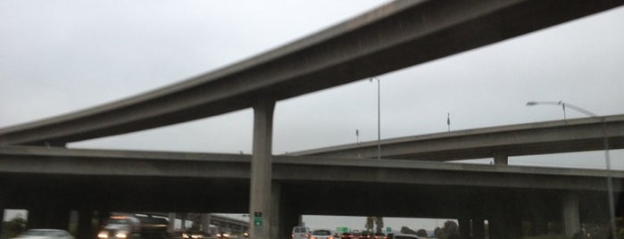 I-105 / I-405 Interchange is one of Lugares favoritos de Christopher.