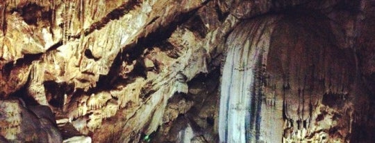 Новоафонская пещера | ახალი ათონის მღვიმე | New Athos Cave is one of Locais salvos de Emir Murat.