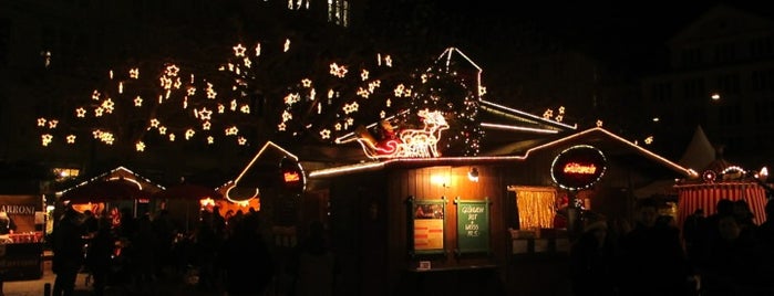 Weihnachtsmarkt beim Globus is one of สถานที่ที่ Antonia ถูกใจ.