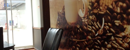 Cafe con leché is one of Posti che sono piaciuti a Juan Carlos.