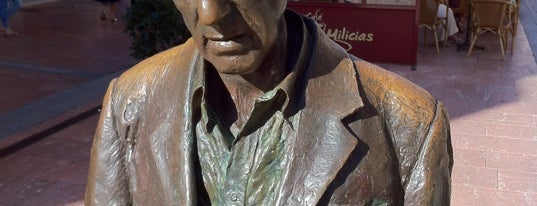 Woody Allen Statue is one of Roman's Saved Places.