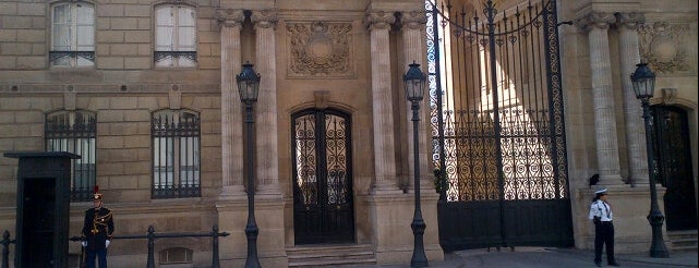 Palais de l'Élysée is one of Paris.