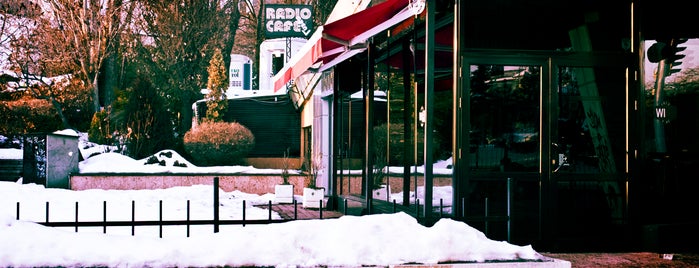 Radio Café is one of Висящо кафе.