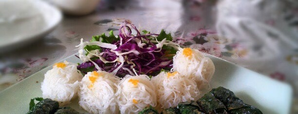 VT แหนมเนือง is one of Bangkok Gourmet-4 Asean アセアン諸国.