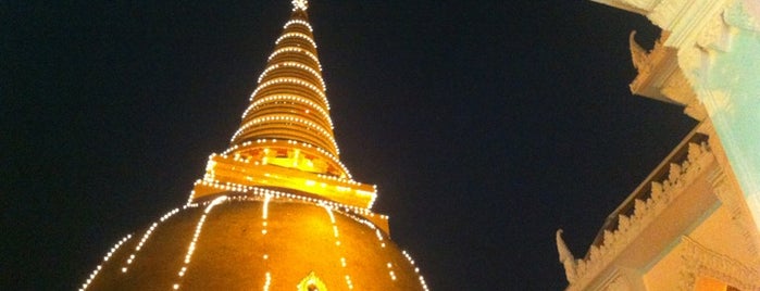 Phra Pathom Chedi is one of Great Spots Around the World.