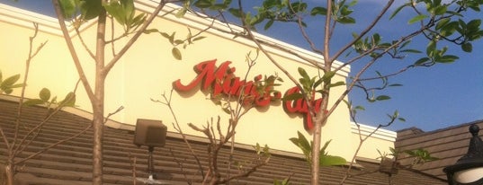 Mimi's Cafe is one of Orte, die Thomas gefallen.