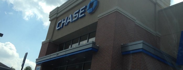 Chase Bank is one of Tempat yang Disukai Chester.