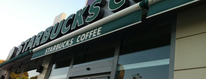 Starbucks is one of Tempat yang Disukai Mustafa.