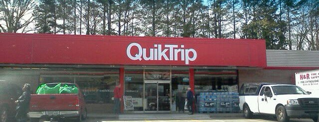 QuikTrip is one of สถานที่ที่ Vic ถูกใจ.