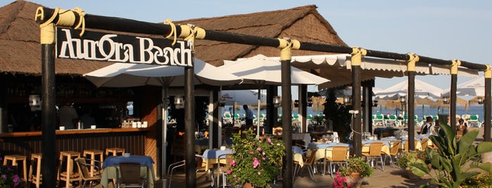 Aurora Beach is one of Restaurantes recomendados en Marbella.