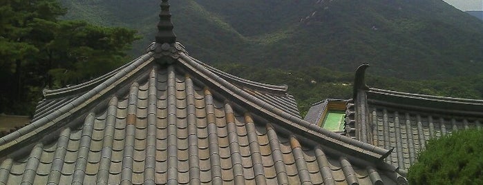 석굴암 is one of Buddhist temples in Gyeonggi.
