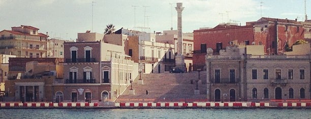 Porto di Brindisi is one of Posti che sono piaciuti a Eleonora.