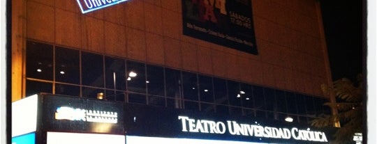 Teatro Universidad Católica is one of Posti che sono piaciuti a Francisca.