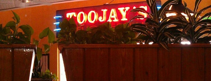 TooJay's Gourmet Deli is one of Lieux qui ont plu à Lisa.