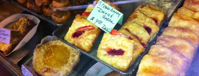 McGavin's Bakery is one of Bremerton To-Do List.