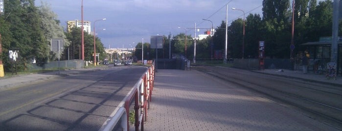 Borská (tram, bus) is one of Bratislava MHD Električka 4.