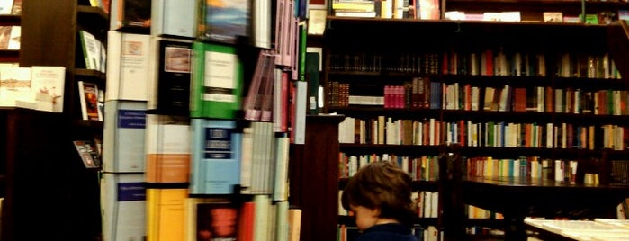 Librería El Virrey is one of Para Conversar.