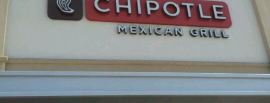 Chipotle Mexican Grill is one of สถานที่ที่ Yoli ถูกใจ.