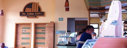 The Italian Coffee Company is one of Locais curtidos por Martín.