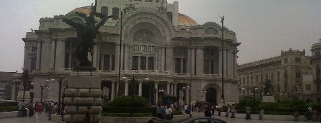 Palacio de Bellas Artes is one of DE PASEO.