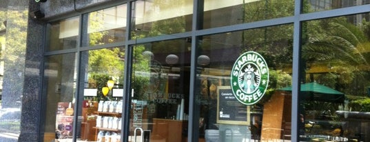 Starbucks is one of Lieux qui ont plu à Ericka.