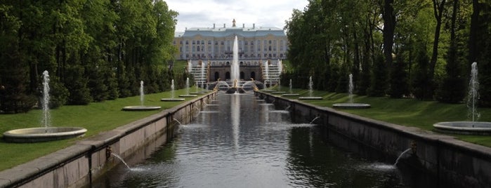 Большой Петергофский дворец is one of explore.