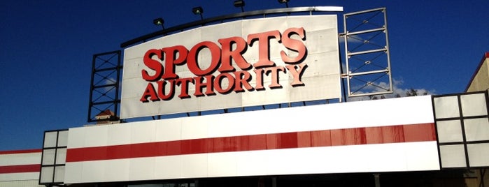 Sports Authority is one of สถานที่ที่ Harry ถูกใจ.