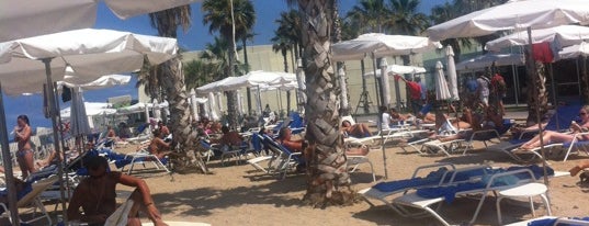 Mellow Beach Club is one of Barcelona.