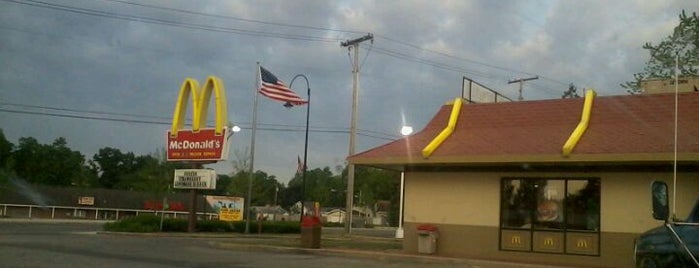 McDonald's is one of Tempat yang Disukai Karen.