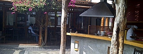 Santa Gula Grill is one of Restaurantes.