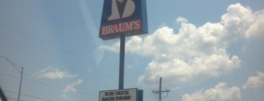 Braum's Ice Cream & Dairy Stores is one of Locais curtidos por Amby.