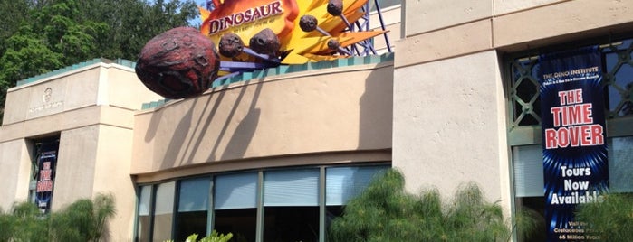 Dinosaur is one of Alan : понравившиеся места.