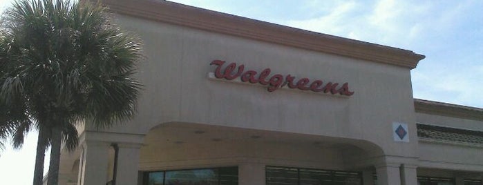 Walgreens is one of Tempat yang Disukai Dawn.