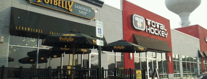 Potbelly Sandwich Shop is one of สถานที่ที่ Adam ถูกใจ.
