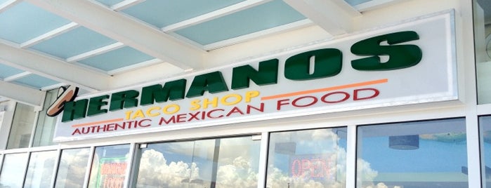 Hermanos Taco Shop is one of Tempat yang Disimpan Kimmie.