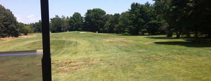 Cantiague Park is one of Lawn guyland.