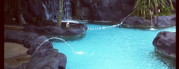 Swimming Pool - Le Méridien is one of Gespeicherte Orte von ꌅꁲꉣꂑꌚꁴꁲ꒒.